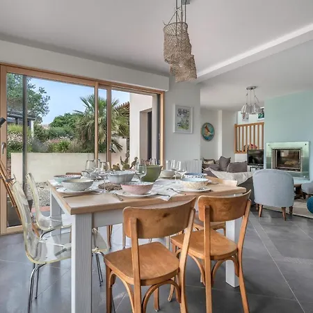 Face Pour 10 Personnes A * Préfailles