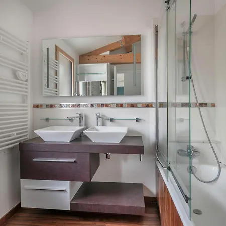 Vakantiehuis Face Pour 10 Personnes A