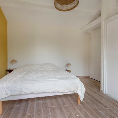 Face Pour 10 Personnes A Holiday home Prefailles